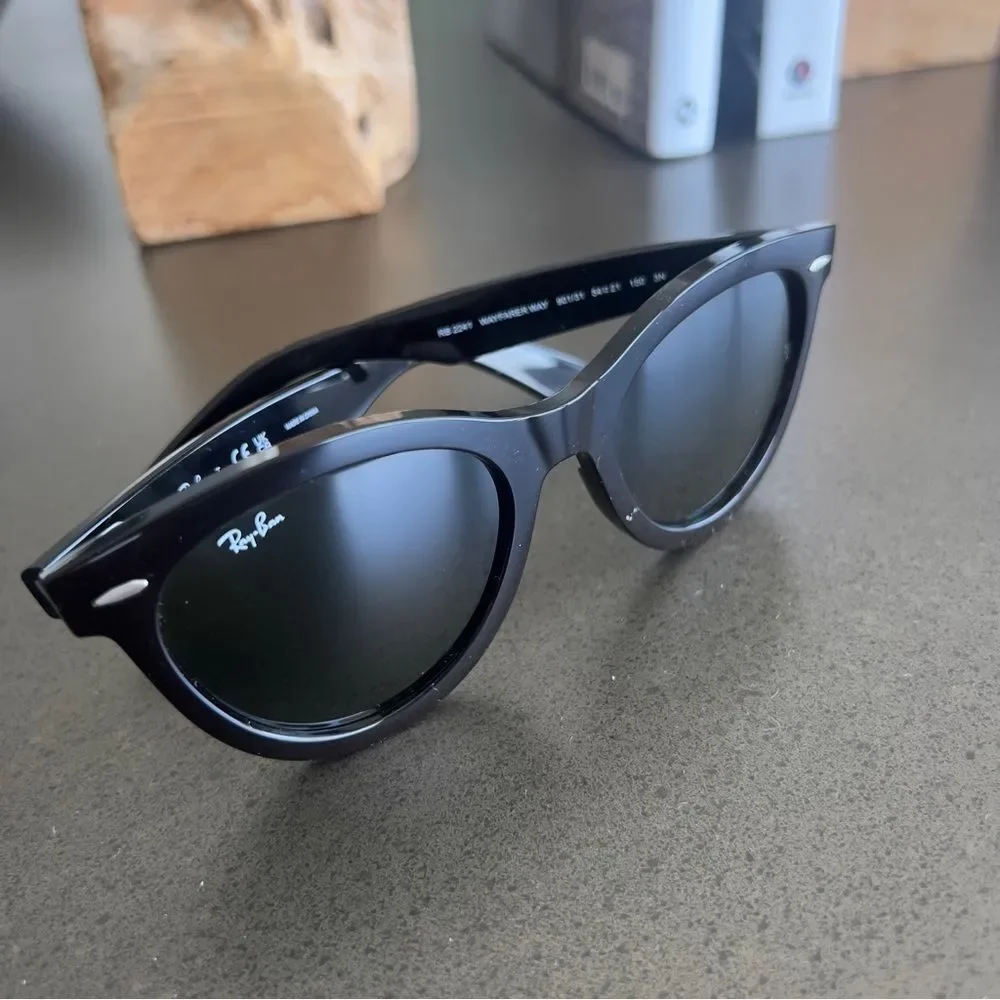 RAY- BAN Wayfarer Way RB 2241 Sunglasses Green Lenses Polished Black - Picture 4 of 8